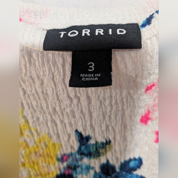Torrid Bright Floral Top - Picture 2 of 4
